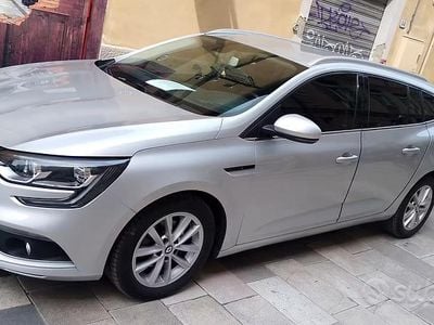Usata Renault Mégane GrandTour 110 CV (80 kW) 2017 Grigio Station wagon