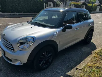 Usata Mini Cooper D Countryman 111 CV (81 kW) 2014 Argento SUV