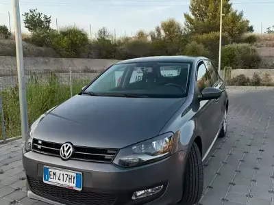 Usata VW Polo Comfortline 75 CV (55 kW) 2012 Grigio Utilitaria