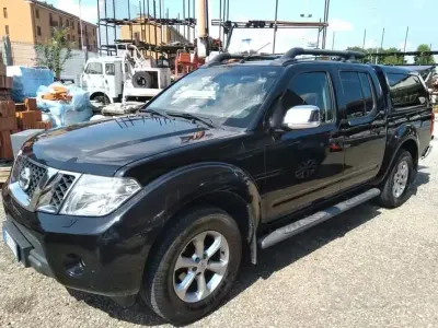 Usata Nissan Navara 190 CV (139 kW) 2011 Nero Pick-up