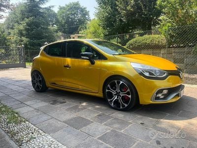 Usata Renault Clio IV Trophy 220 CV (161 kW) 2016 Giallo Utilitaria