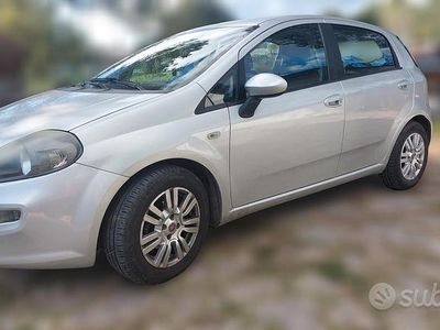 Usata Fiat Punto 85 CV (62 kW) 2013 Grigio Utilitaria
