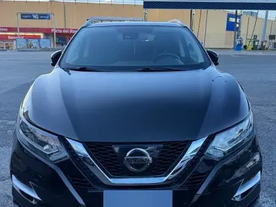 Usata Nissan Qashqai N-Connecta 110 CV (80 kW) 2018 Nero SUV