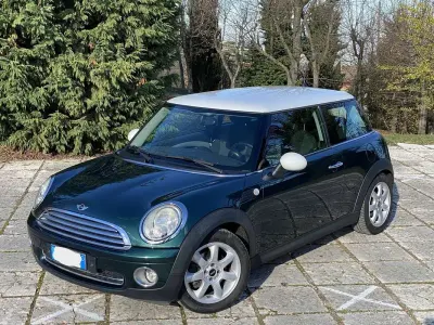 Usata Mini Cooper 120 CV (88 kW) 2009 Verde Utilitaria