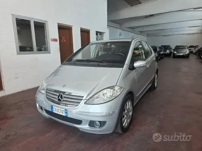 Usata Mercedes A200 Avantgarde 136 CV (100 kW) 2005 Grigio Berlina