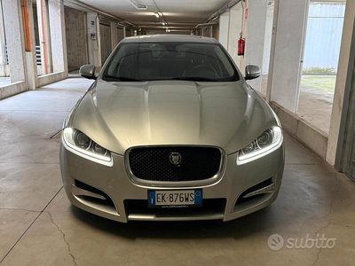 Usata Jaguar XF 190 CV (139 kW) 2011 Grigio Berlina