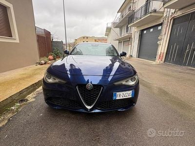 Usata Alfa Romeo Giulia 180 CV (132 kW) 2018 Blu Berlina