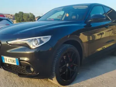 Usata Alfa Romeo Stelvio Executive 210 CV (154 kW) 2017 Nero SUV
