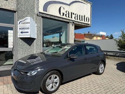 Usata VW Golf VIII Life 110 CV (80 kW) 2022 Grigio Berlina