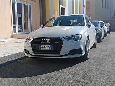 Usata Audi A3 Business 110 CV (80 kW) 2017 Bianco Berlina