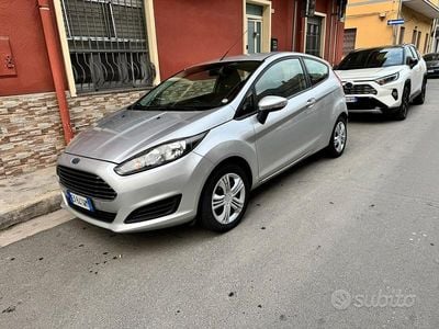 Usata Ford Fiesta 2016 Grigio Utilitaria