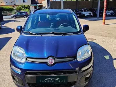 Usata Fiat Panda Lounge 69 CV (50 kW) 2020 Bluazzurro Utilitaria