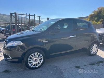 Usata Lancia Ypsilon Silver 69 CV (50 kW) 2014 Nero Utilitaria