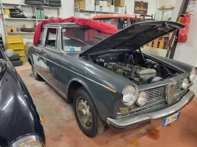 Usata Alfa Romeo 2600 130 CV (95 kW) 1964 Grigio Berlina