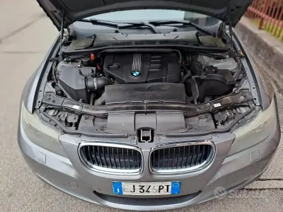 Usata BMW 318 143 CV (105 kW) 2011 Grigio Station wagon