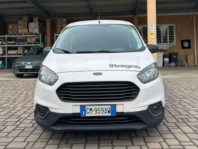 Usata Ford Courier 101 CV (74 kW) 2023 Bianco Monovolume