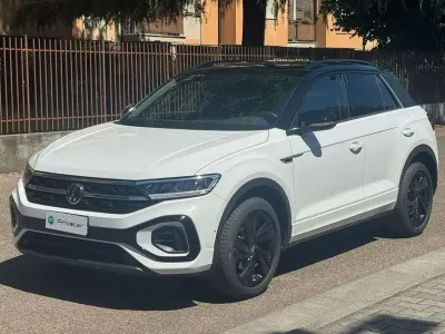 Usata VW T-Roc R-line 116 CV (85 kW) 2024 Bianco SUV