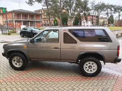Usata Nissan Terrano 99 CV (72 kW) 1990 Grigio SUV