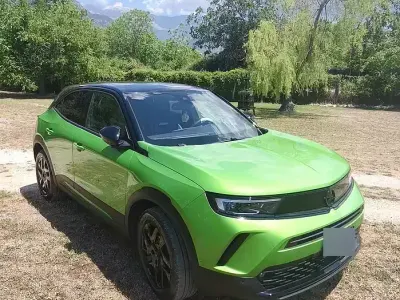 Usata Opel Mokka GS Line 101 CV (74 kW) 2024 Verde SUV