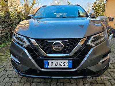 Usata Nissan Qashqai N-Connecta 131 CV (96 kW) 2018 Grigio SUV