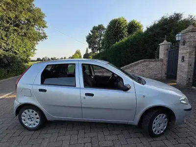 Usata Fiat Punto 60 CV (44 kW) 2009 Grigio Utilitaria