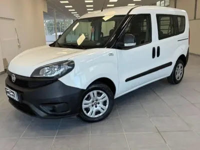 Begagnad Fiat Doblò Dynamic 90 HK (66 kW) 2022 Vit Minibuss