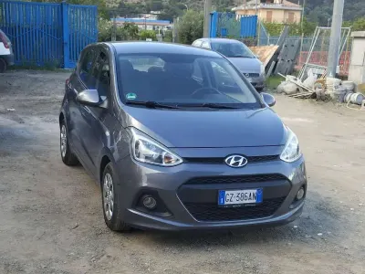 Usata Hyundai i10 Edition 69 CV (50 kW) 2017 Grigio Utilitaria