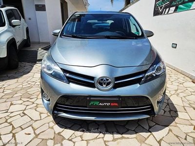 Usata Toyota Verso Active 124 CV (91 kW) 2013 Grigio Monovolume