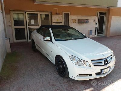 Usata Mercedes E220 2013 Bianco Cabrio