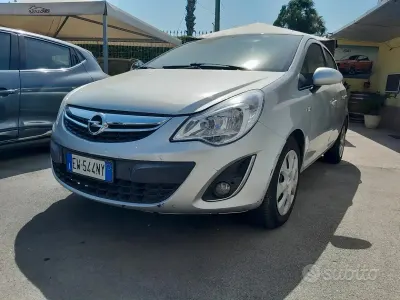 Usata Opel Corsa 85 CV (62 kW) 2014 Grigio Utilitaria