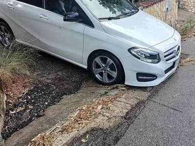 Usata Mercedes 200 136 CV (100 kW) 2019 Bianco Utilitaria