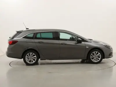 Usata Opel Astra Business Elegance 122 CV (89 kW) 2021 Grigiogrigio Station wagon
