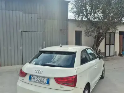 Usata Audi A1 Ambition 105 CV (77 kW) 2011 Bianco Utilitaria
