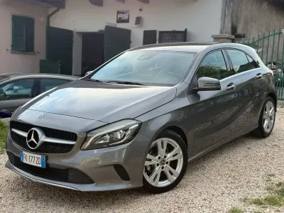 Usata Mercedes A160 90 CV (66 kW) 2017 Grigio Berlina