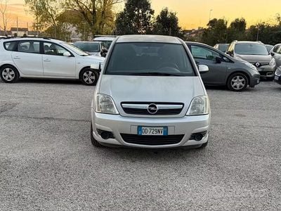 Usata Opel Meriva Cosmo 101 CV (74 kW) 2006 Grigio Monovolume