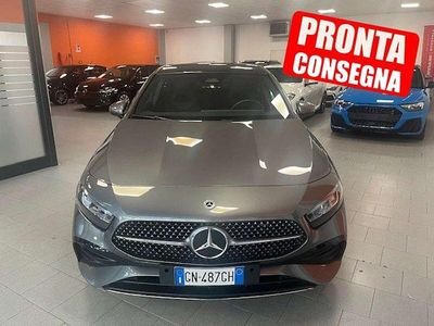 Usata Mercedes A180 AMG line 136 CV (100 kW) 2023 Grigio Utilitaria