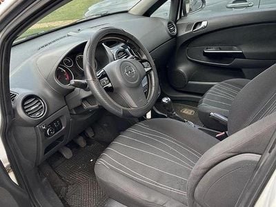 Usata Opel Corsa 85 CV (62 kW) 2011 Bianco Utilitaria
