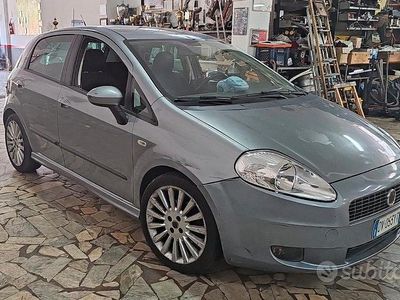 Usata Fiat Grande Punto 120 CV (88 kW) 2009 Grigio Utilitaria