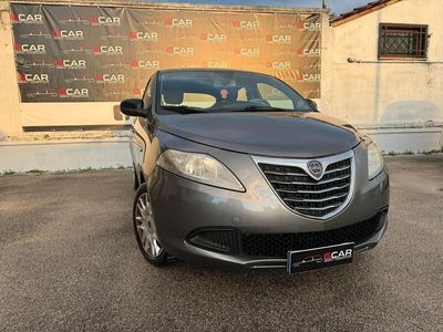 usata Lancia Ypsilon 1.2 69 CV 5 porte S&S Silver