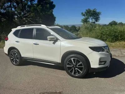 Usata Nissan X-Trail N-Connecta 131 CV (96 kW) 2017 Bianco SUV