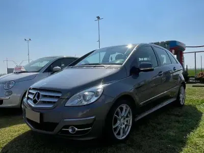 Usata Mercedes B150 95 CV (69 kW) 2008 Argento Monovolume