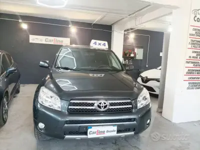 Usata Toyota RAV4 177 CV (130 kW) 2008 Grigio SUV
