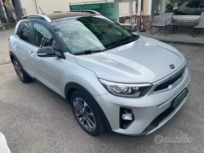 Begagnad Kia Stonic Urban 110 HK (80 kW) 2018 Grå SUV