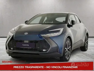 Usata Toyota C-HR Lounge 140 CV (102 kW) 2024 Blu SUV