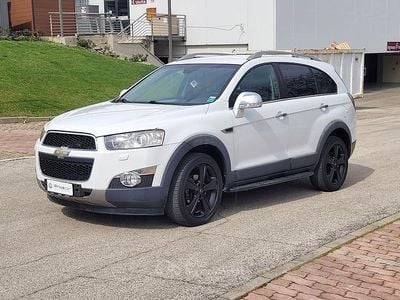 Usata Chevrolet Captiva LTZ 184 CV (135 kW) 2011 Bianco SUV