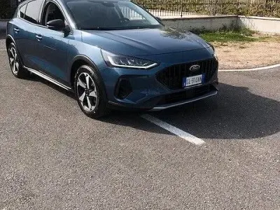 Usata Ford Focus Active 125 CV (91 kW) 2022 Blu Berlina