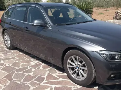 Usata BMW 318 Advantage 150 CV (110 kW) 2018 Grigio Station wagon