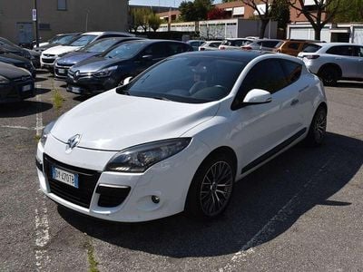 Begagnad Renault Mégane Coupé Luxe 160 HK (117 kW) 2009 Vit Sportkupé
