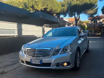 Usata Mercedes E250 204 CV (150 kW) 2009 Grigio Berlina