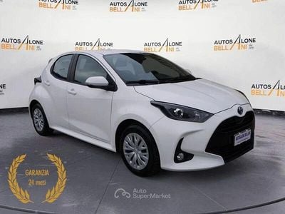 Usata Toyota Yaris Hybrid Business Edition 116 CV (85 kW) 2022 Bianco Utilitaria